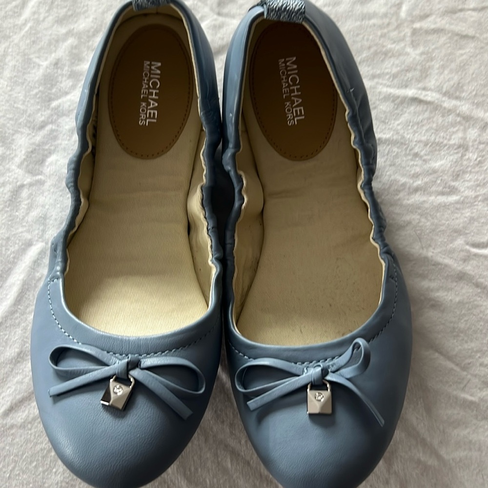 New flat shoes MK